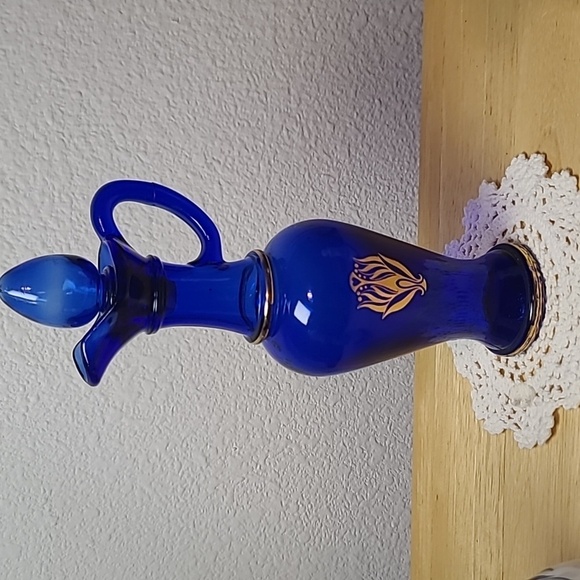 Avon set of three milk glass and blue glass pitcher. - Picture 4 of 4